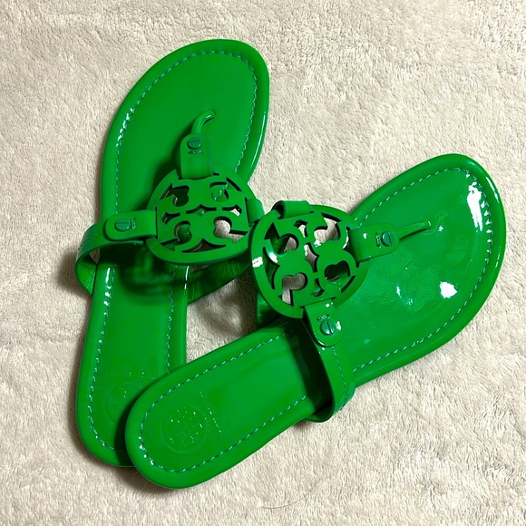 Tory Burch Vibrant Green Sandals - Picture 1 of 7